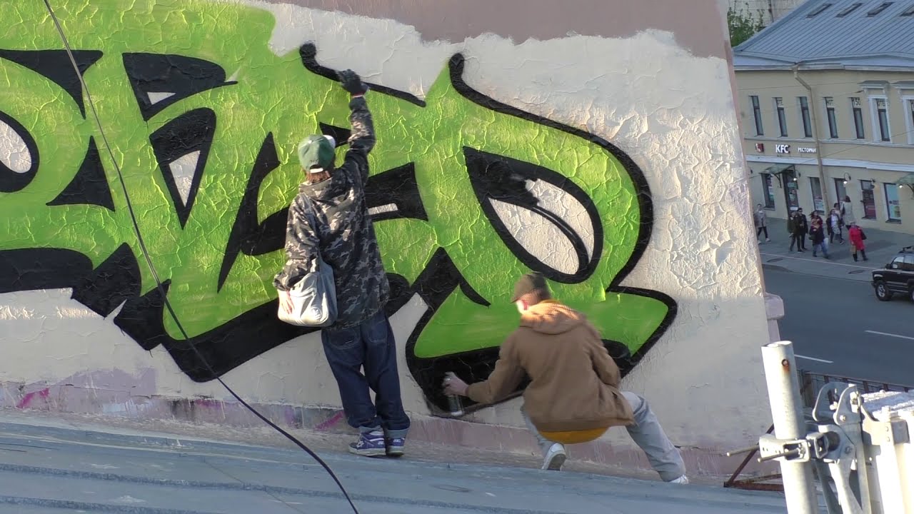 GRAFFITI  Bombing – Rebel & BursOne / Rooftop graffiti